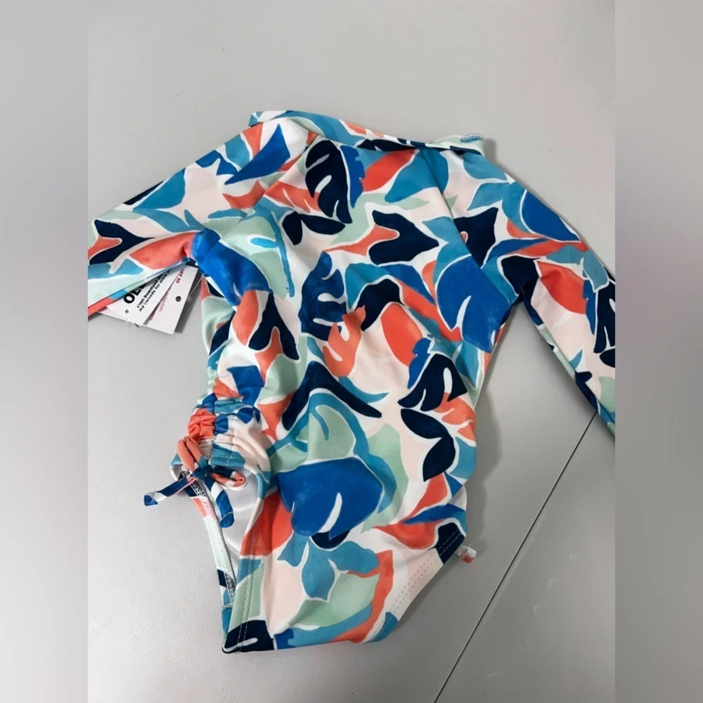 OLD NAVY BABY SWIMSUIT SIZE 0-3M